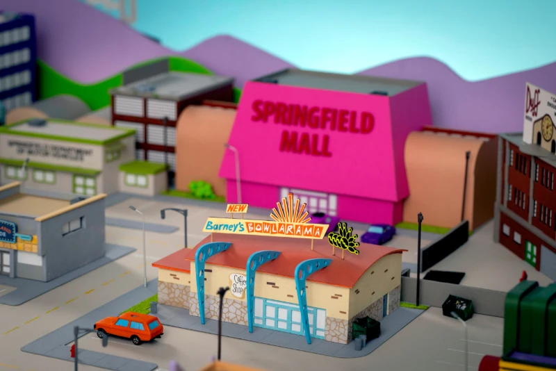 Fã de 'Os Simpsons' Constrói Maquete Gigante de Springfield com 76 Prédios | ::Tutoriais Photoshop::