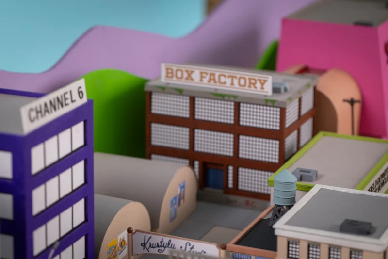 Fã de 'Os Simpsons' Constrói Maquete Gigante de Springfield com 76 Prédios | ::Tutoriais Photoshop::