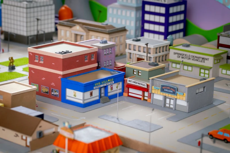Fã de 'Os Simpsons' Constrói Maquete Gigante de Springfield com 76 Prédios | ::Tutoriais Photoshop::