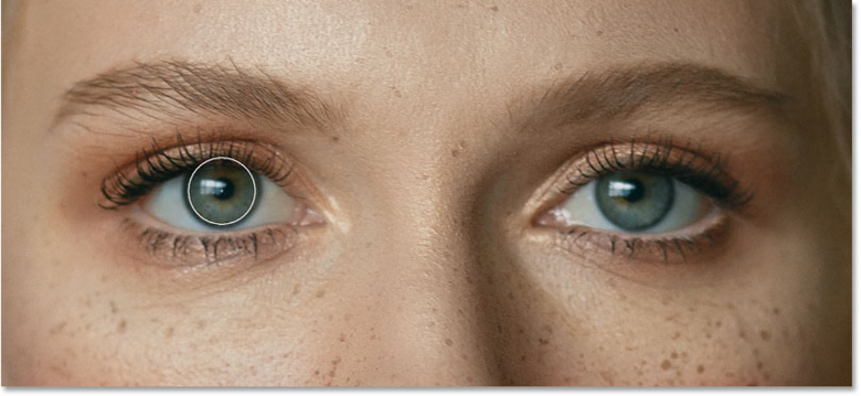 Como iluminar os olhos no Photoshop e fazê-los brilhar | Tutoriais Photoshop